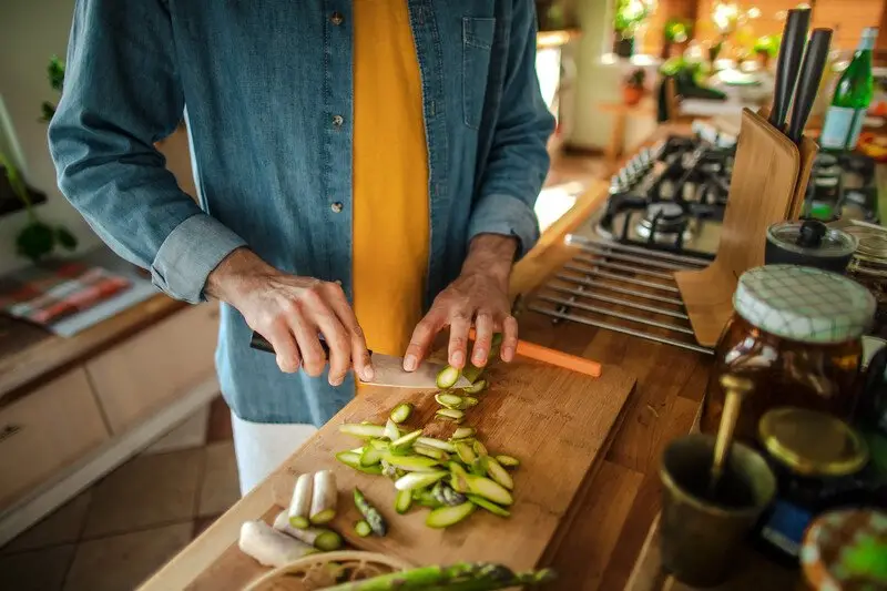 Ніж для шеф-кухаря Fiskars Functional Form, 12 см 1057541 - Зображення 2